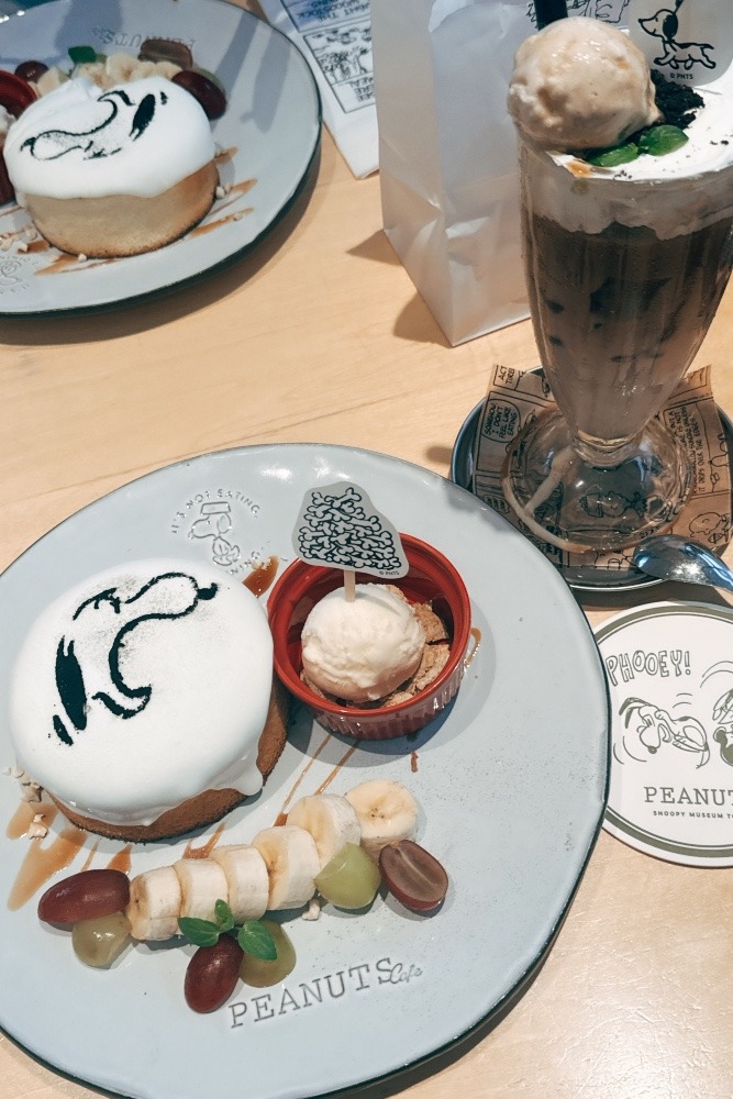 PEANUTS Cafe