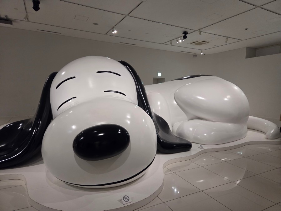 迫力のある大きいスヌーピー！