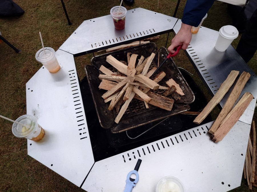 クライミングの後は焚き火でほっこり